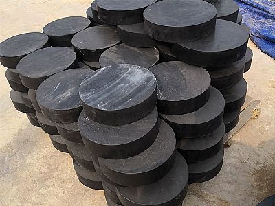 新都区板式橡胶支座由若干层橡胶片与薄钢板经加压硫化